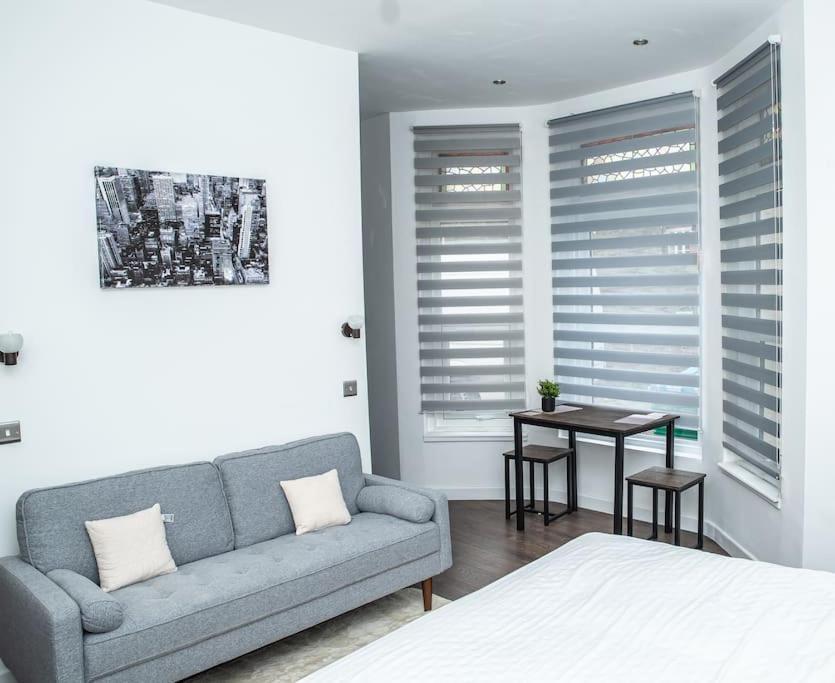 Aylesbury Apartment 1 With Free Parking Exterior foto